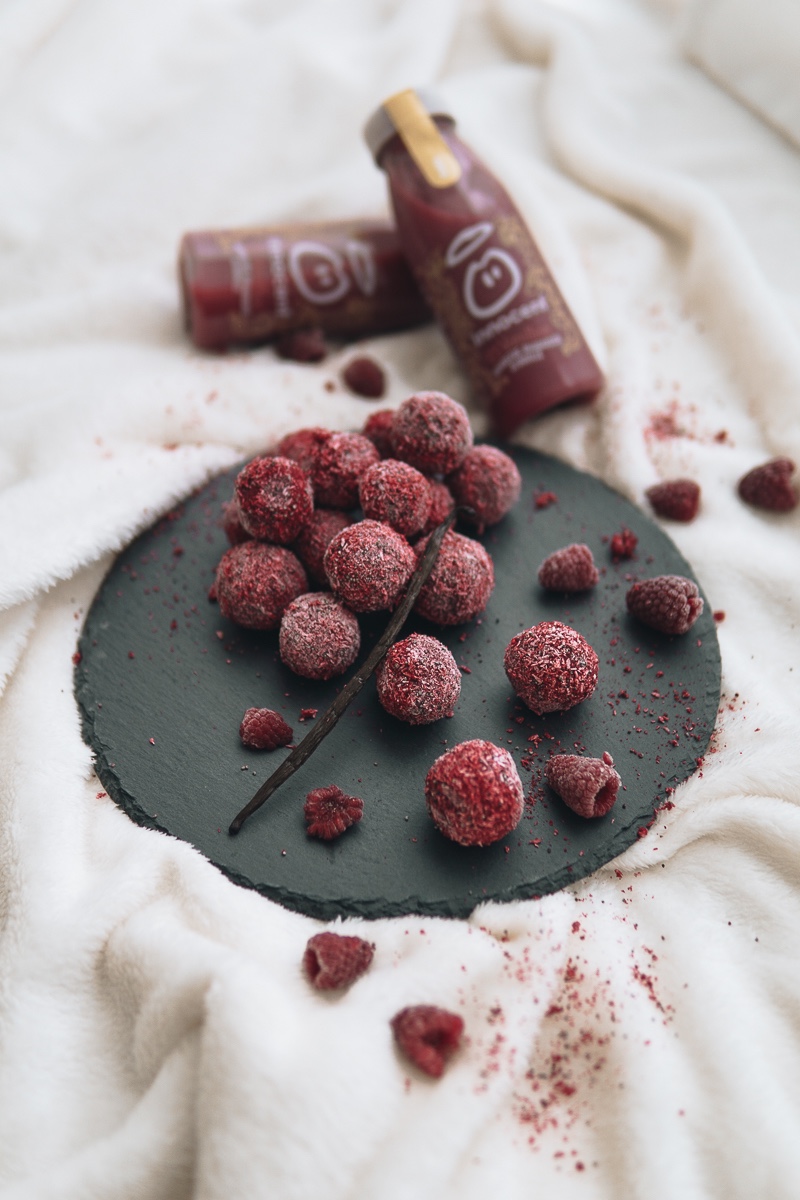 Rezept | Raspberry Vanillion & Chai Choc Banana Bliss Balls